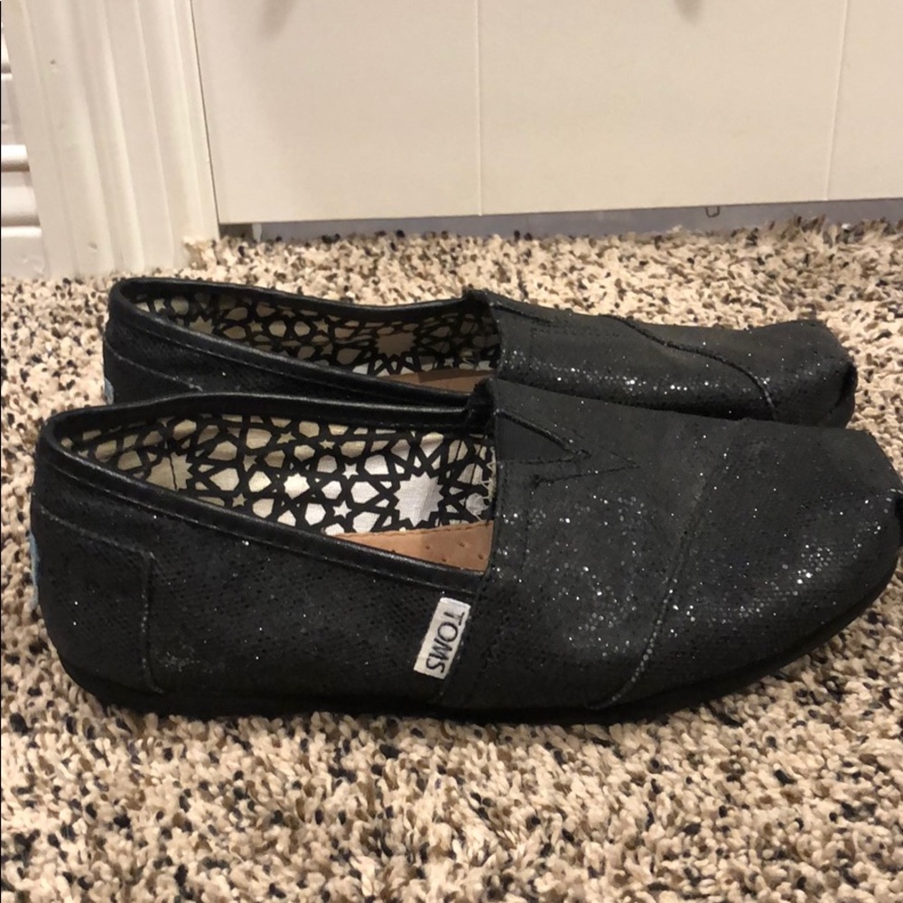 Toms